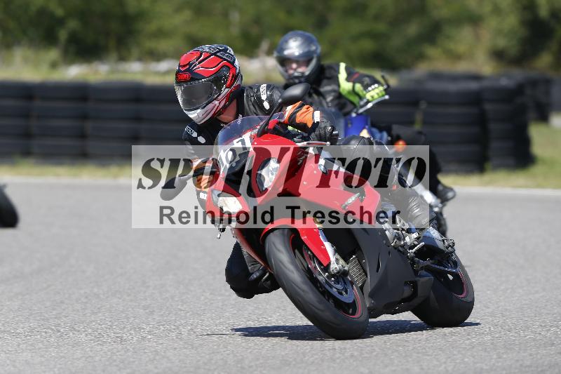 /Archiv-2025/48 25.08.2025 Cornu Master School ADR/blau-bleu/101